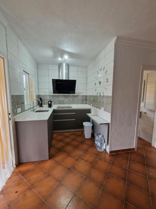 Chalet A 2 Kilometros De La Playa Chiclana de la Frontera Bagian luar foto