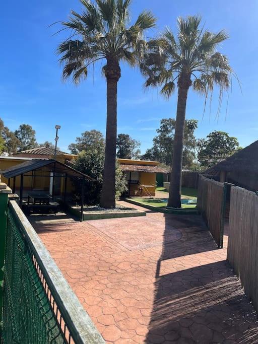 Chalet A 2 Kilometros De La Playa Chiclana de la Frontera Bagian luar foto