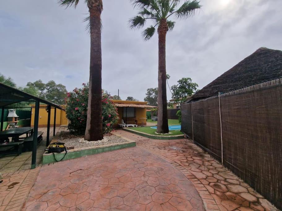 Chalet A 2 Kilometros De La Playa Chiclana de la Frontera Bagian luar foto
